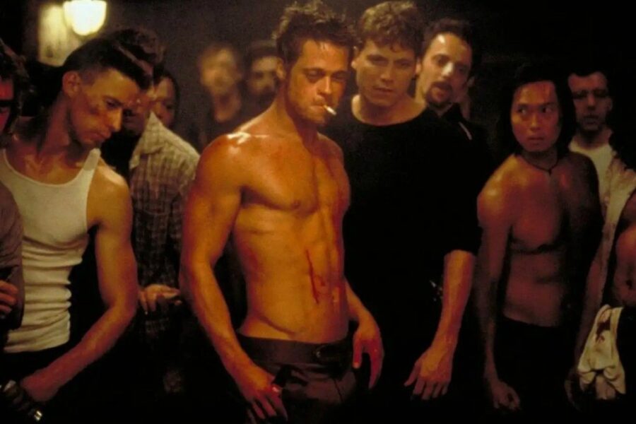 Un frame del film Fight club con Brad Pitt