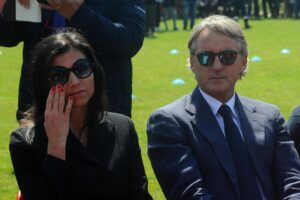 Foto LaPresse – Roberto Settonce 25/04/2017  Filottrano, Ancona (Italia)
Cronaca 
Filottrano, i funerali del ciclista Michele Scarponi
Nella foto: Roberto Mancini
Photo LaPresse – Roberto Settonce 25th April 2017 Filottrano, Ancona (Italy) News
The funeral of former Giro d’Italia winner Michele Scarponi
in the pic: Roberto Mancini