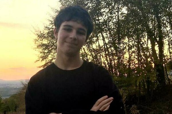 Sanctioned Suicide, il forum dove si fa il tifo per la morte: “Vai e troverai la pace”