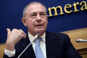 Foto Fabio Cimaglia / LaPresse
02-10-2018 Roma
Politica 
Camera dei Deputati. Conferenza stampa di Fratelli d’Italia
Nella foto Adolfo Urso


Photo Fabio Cimaglia / LaPresse
02-10-2018 Roma (Italy)
Politic
Chamber of Deputies. Press conference by Fratelli d’Italia
In the pic Adolfo Urso