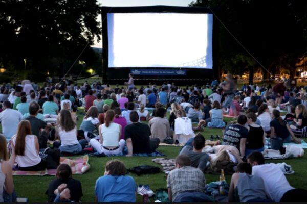 Lazio, ritorno alla normalità. Zingaretti: “Da lunedì un’ordinanza per aumentare il limite di spettatori all’aperto”