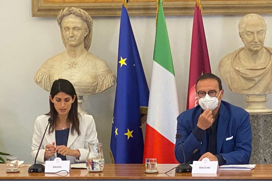 Virginia Raggi e Mario Baccini in Campidoglio