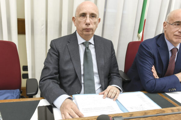 Maiorano ha più titoli, ma Colaiocco è in credito con Cascini: il posto di aggiunto a Roma è suo