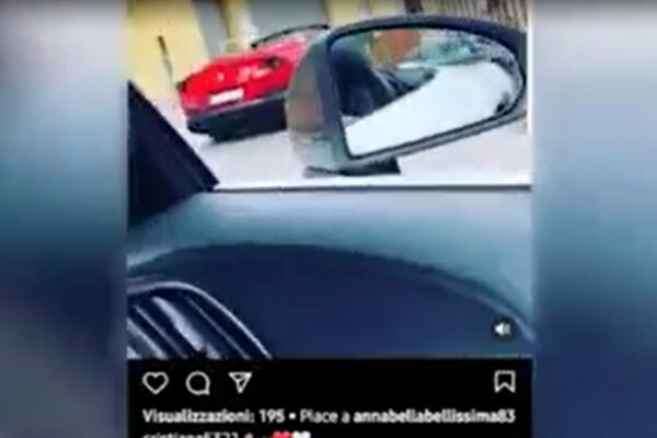 Carosello in Ferrari ma è ai domiciliari, incarcerato: era autorizzato per la comunione del figlio Carosello in Ferrari ma è ai domiciliari, incarcerato: era autorizzato per la comunione del figlio