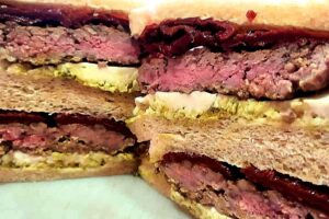 A Ronciglione lo spuntino diventa cult: ecco il regno del tramezzino