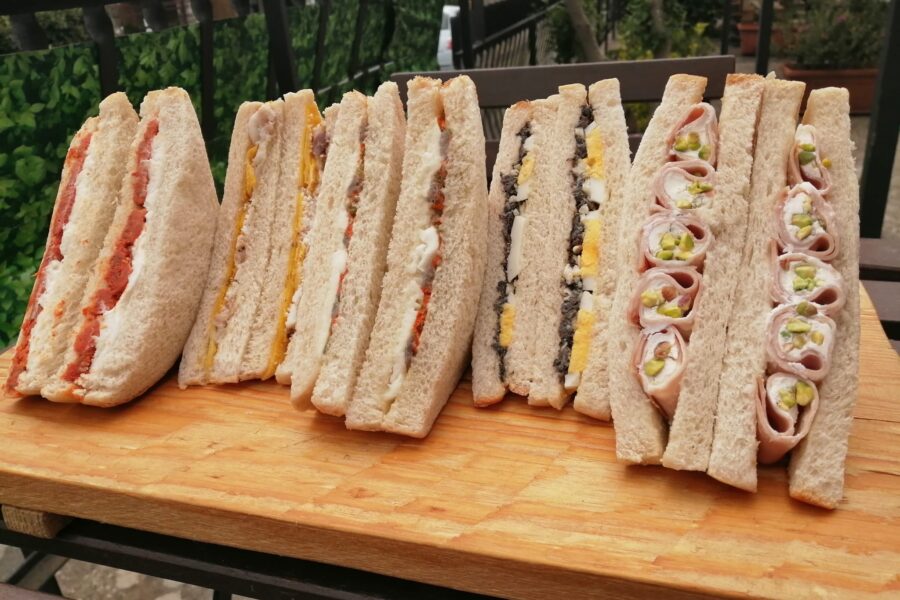 A Ronciglione lo spuntino diventa cult: ecco il regno del tramezzino