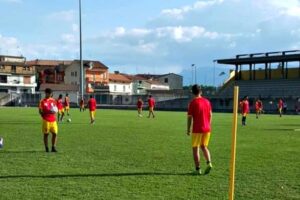 Violentata a 14 anni durante il lockdown, indagati due calciatori campani di 18 anni