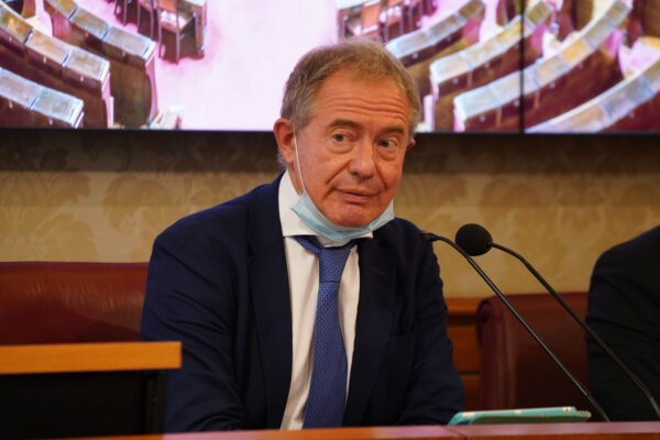 Adolfo Urso presidente Copasir, ma va in scena lo scontro con la Lega