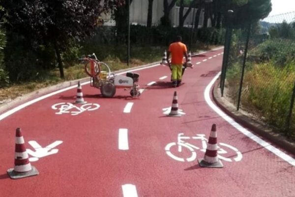 Una pista ciclabile
