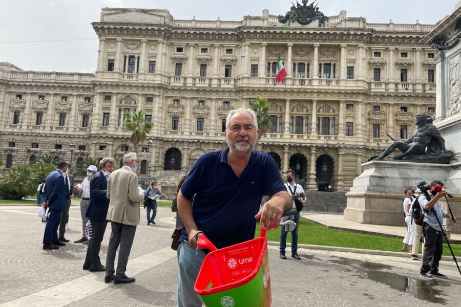 Giuseppe Lobefaro in campo con la lista civica a sostegno di Calenda