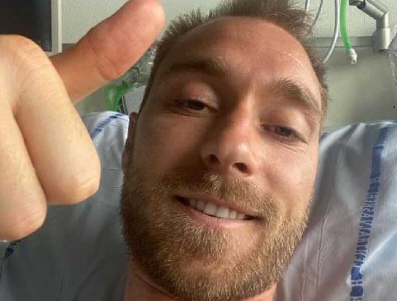 La foto di Eriksen dall’ospedale dopo la paura: “Sto bene, grazie per l’affetto”