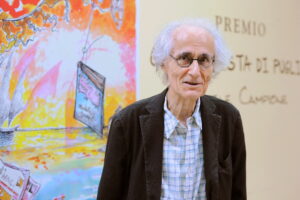 Intervista a Luciano Canfora: “Su Ilva sentenza show, killeraggio contro Vendola ribalta realtà” Intervista a Luciano Canfora: “Su Ilva sentenza show, killeraggio contro Vendola ribalta realtà”