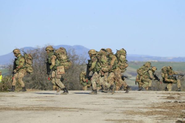 Massacrati per 5 anni e poi assolti: fine dell’incubo per 30 militari