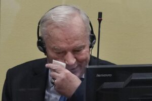 Chi è Ratko Mladic, l’ex generale serbo condannato all’ergastolo per il genocidio in Bosnia