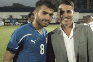 Giuseppe Perrino, con Fabio Cannavaro, indossa la maglia della Nazionale Lega Pro