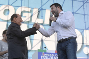 Il ‘Daspo’ dell’Ucraina a Salvini (e Berlusconi): i leader del centrodestra persone “sgradite” per le posizioni su Putin e Crimea