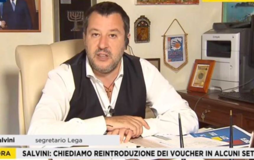 Chi paga 600 euro al mese a un cameriere non è sfruttatore: lo strano rapporto col lavoro di Matteo Salvini