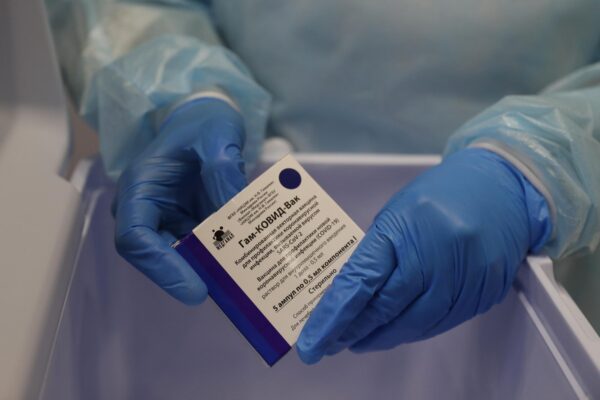 Covid, D’Amato: “Il mancato riconoscimento di Sputnik è un danno per il turismo”