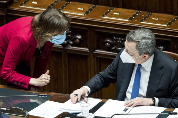 Riforma della giustizia, Draghi piega i grillini: “O la votate o tutti a casa”