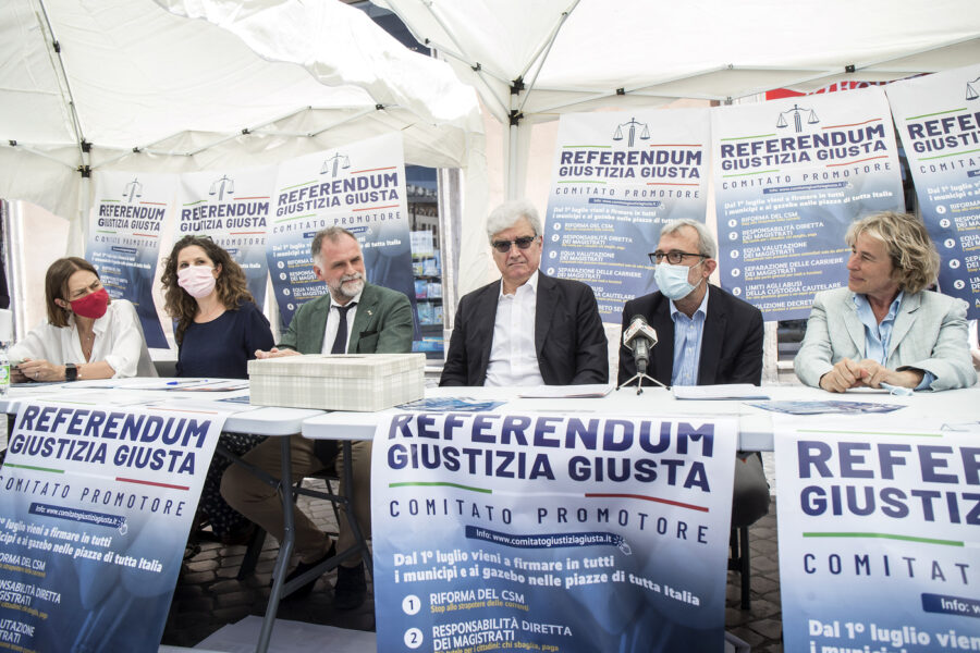Referendum sulla giustizia, è record di firme: “100mila nei primi due giorni”