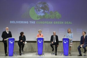 Il piano Ue sul clima “Fit for 55”: stop alle auto a benzina e diesel: “Superare i combustibili fossili”