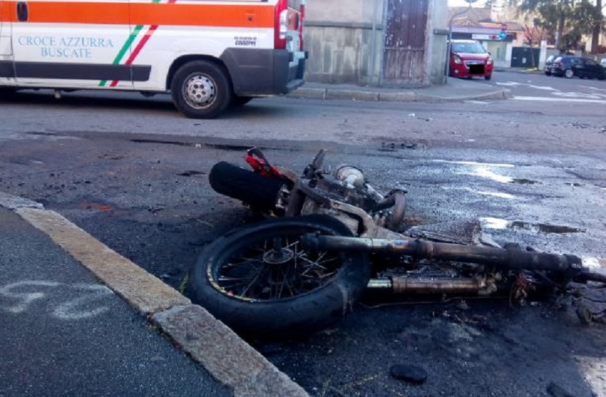 Christian muore a 15 anni, ustioni su oltre il 50% del corpo dopo incidente in moto: “Sarà sempre l’amico di tutti”