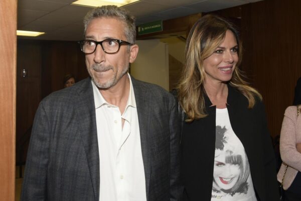 Lucio Presta “salvo per miracolo”, l’agente dei vip quasi schiacciato da 450 kg di trattore: “Ho protetto gli organi vitali”