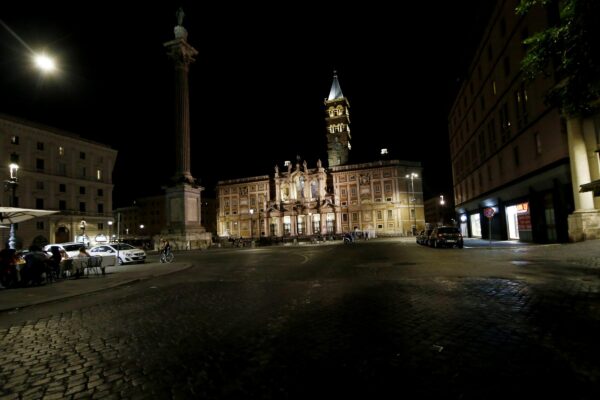 Esquilino, manifestazione di residenti e negozianti contro il degrado