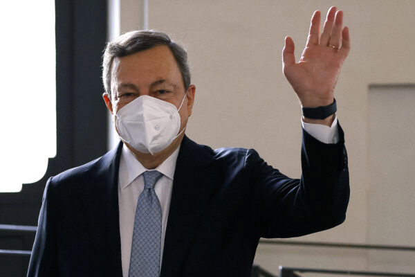 La tragedia dei 5 Stelle non turba il governo: Draghi va avanti