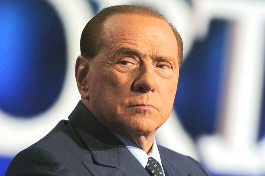 Perizia psichiatrica contro Berlusconi, i Pm volevano mandare il Cav al manicomio