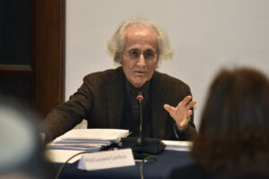 Intervista a Luciano Canfora: “Non ci sarà scissione nel Movimento, vogliono mantenere la maggioranza parlamentare”