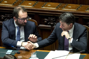 Conte e i manettari del Pd gambe all’aria sulla giustizia, Renzi gode: “Il M5S è morto”