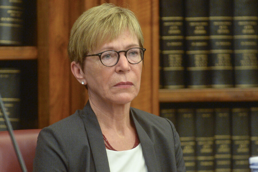 Milena Gabanelli si difende: “Ho visto le celle, non do numeri a caso”