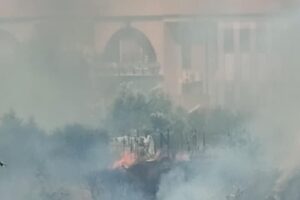 Incendio a Ponte di Nona, i residenti: “Un disastro”