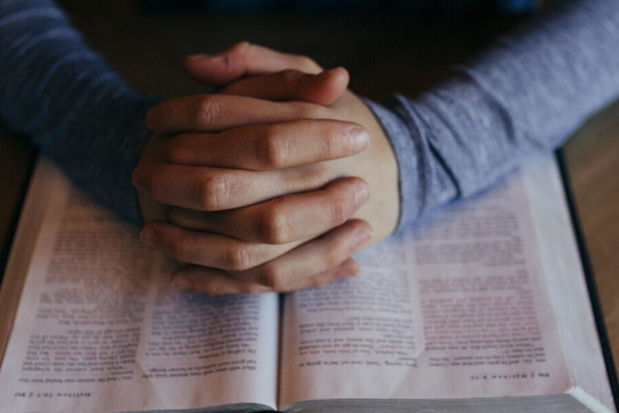 “Parole oltre, i libri che i cattolici devono leggere”: il cristianesimo come modo di agire