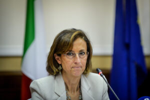 Foto Claudio Furlan/LaPresse
26 Luglio 2021 Milano , Italia
News
Sottoscrizione presso la Prefettura del Protocollo per la promozione di attività di cura e manutenzione di aree verdi, parchi e giardini con il coinvolgimento di persone detenute
Nella foto: Marta Cartabia
Photo Claudio Furlan/LaPresse
July 26, 2021 Milan, Italy
News
Signing at the Prefecture of the Protocol for the promotion of care and maintenance activities of green areas, parks and gardens with the involvement of prisoners
In the photo: Marta Cartabia Foto Claudio Furlan/LaPresse
26 Luglio 2021 Milano , Italia
News
Sottoscrizione presso la Prefettura del Protocollo per la promozione di attività di cura e manutenzione di aree verdi, parchi e giardini con il coinvolgimento di persone detenute
Nella foto: Marta Cartabia
Photo Claudio Furlan/LaPresse
July 26, 2021 Milan, Italy
News
Signing at the Prefecture of the Protocol for the promotion of care and maintenance activities of green areas, parks and gardens with the involvement of prisoners
In the photo: Marta Cartabia