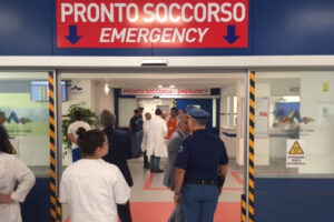 Grave bambino di 11 anni a Salerno: ferito agli occhi dallo scoppio di un petardo