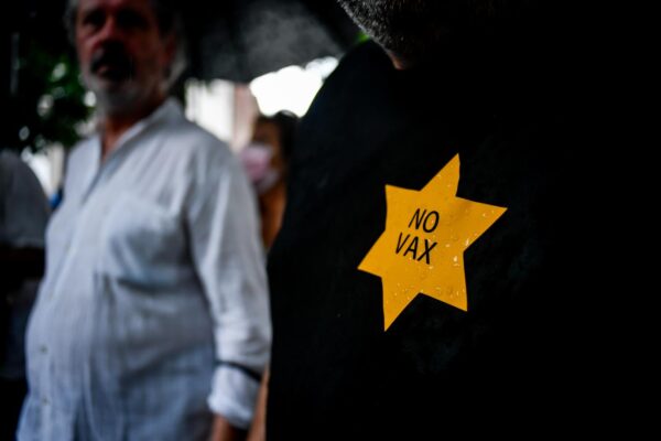 No Vax all’attacco, hacker colpiscono Nessuno Tocchi Ippocrate: “Shitstorm di insulti”