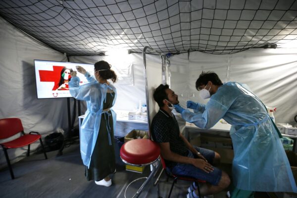 Zona Gialla, dopo la Sicilia altre sei Regioni a rischio: “8 casi su 10 tra chi torna dalle isole”