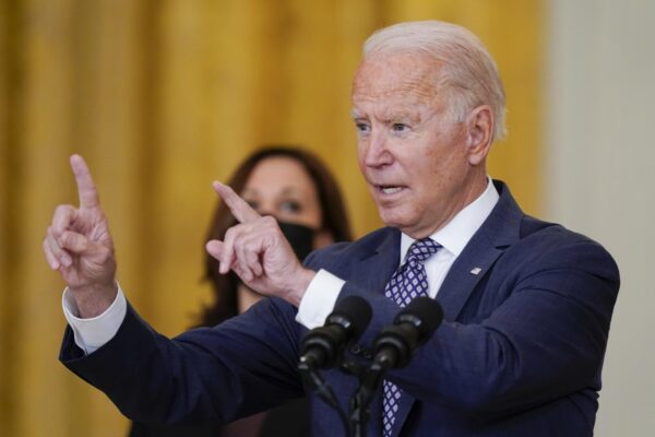 Il disastro Biden in Afghanistan, la ritirata Usa consegnerà Kabul e i suoi narcodollari alla Cina