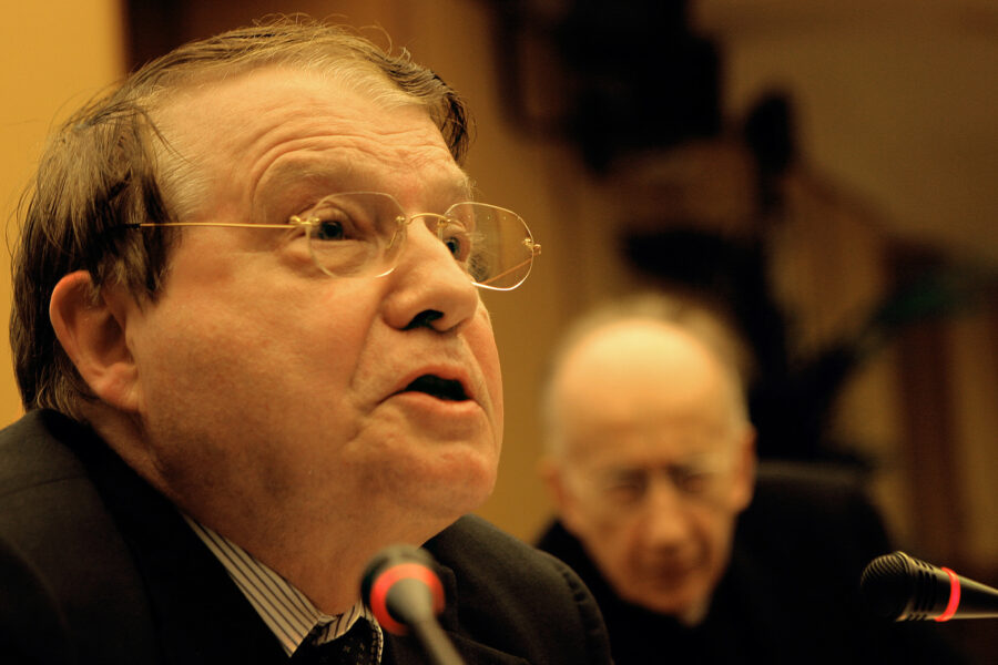 © Riccardo Squillantini / La Presse
10-05-2007 Roma
Biopolitica oltre le ideologie
Interni
Nella Foto :  il Professore Jean Luc Montagnier e il Cardinale Camillo Ruini