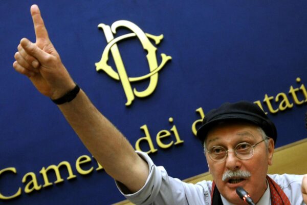 Foto Roberto Monaldo / LaPresse
20-04-2011 Roma
Politica
Elezioni amministrative, presentazione della lista "Pennacchi per Latina – Fli"
Nella foto Antonio Pennacchi

Photo Roberto Monaldo / LaPresse
20-04-2011 Rome
Local Council election, presentation of the list "Pennacchi per Latina – Fli"
Nella foto Antonio Pennacchi