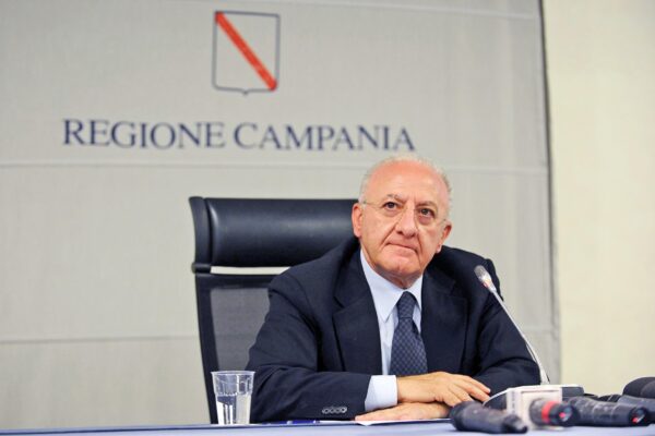 Draghi fermi i governatori autocrati: contro De Luca e Zaia si rivolga alla Consulta