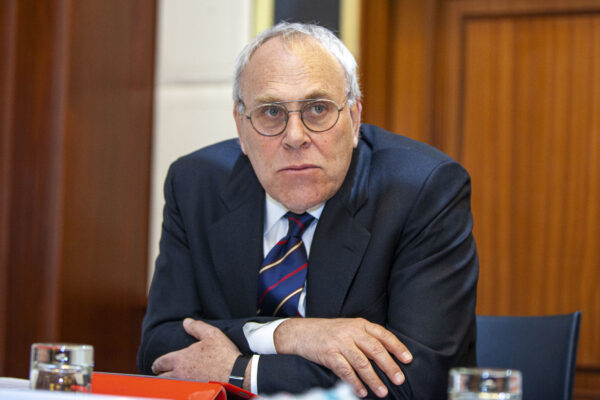 Mistero loggia Ungheria, che fine ha fatto l’inchiesta? Magistrati in ferie e politica muta