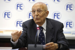 “Per la magistratura l’indipendenza è autogoverno mentre la politica è ridotta a slogan”, intervista a Sabino Cassese “Per la magistratura l’indipendenza è autogoverno mentre la politica è ridotta a slogan”, intervista a Sabino Cassese