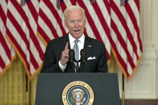 Biden ‘scarica’ su Trump: “Accordo suo ma basta far morire soldati per l’Afghanistan, obiettivo era demolire terrorismo”