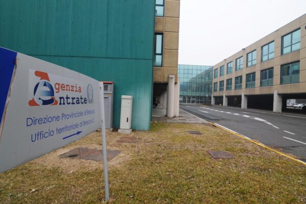 Come funziona la nuova pace fiscale ragionata, selettiva e lunga (54 rate in 9 anni): basta saltare due pagamenti e si perdono benefici Come funziona la nuova pace fiscale ragionata, selettiva e lunga (54 rate in 9 anni): basta saltare due pagamenti e si perdono benefici