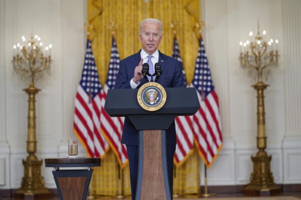 Biden tira dritto dove Trump e Obama hanno mollato: infrastrutture e Afghanistan Biden tira dritto dove Trump e Obama hanno mollato: infrastrutture e Afghanistan