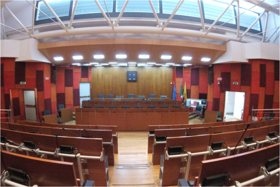 La legge elettorale per le Comunali e il giochetto delle liste: una riforma per lo stop al mercato delle vacche