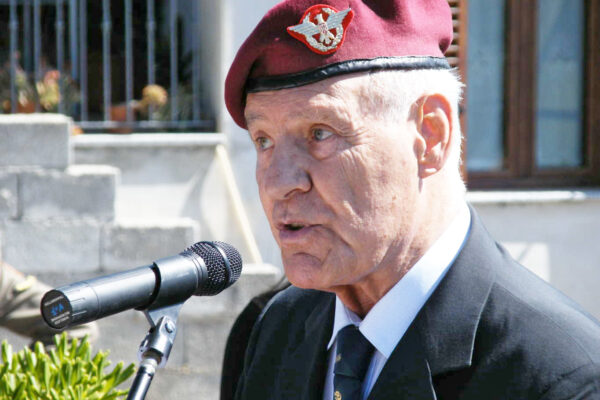 “Guerra a Kabul inutile, ma ora non possiamo abbandonare gli afghani”, parla l’ex comandante Nato Angioni “Guerra a Kabul inutile, ma ora non possiamo abbandonare gli afghani”, parla l’ex comandante Nato Angioni